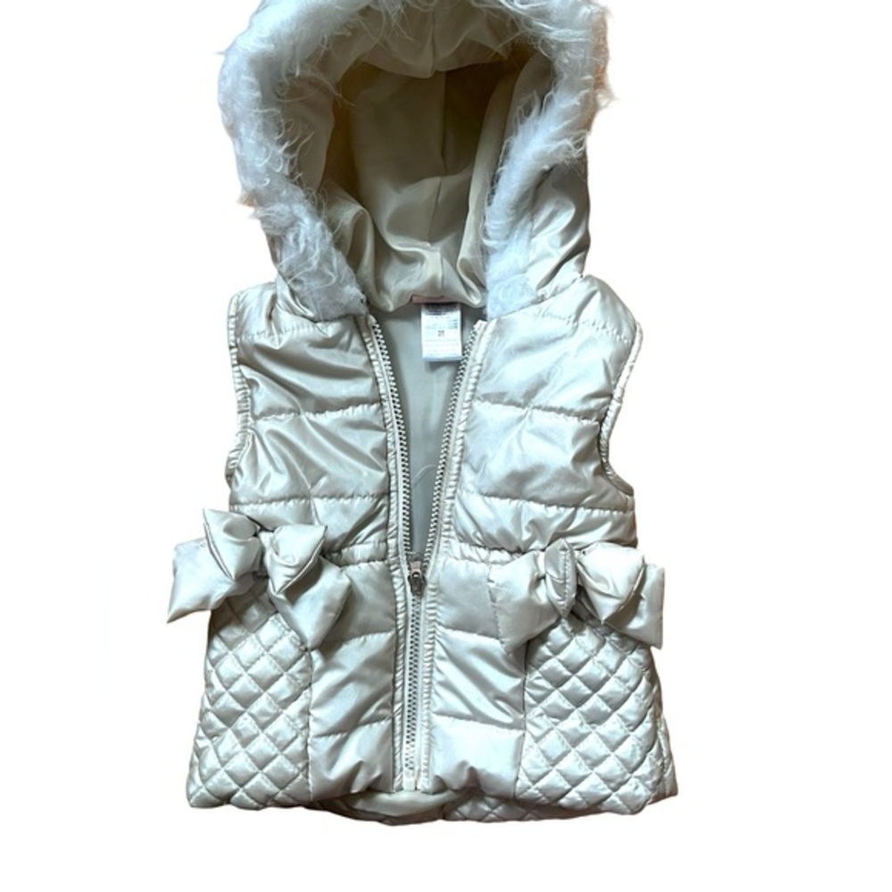 **Adorable Little Lass 2T Vest with Faux Fur**